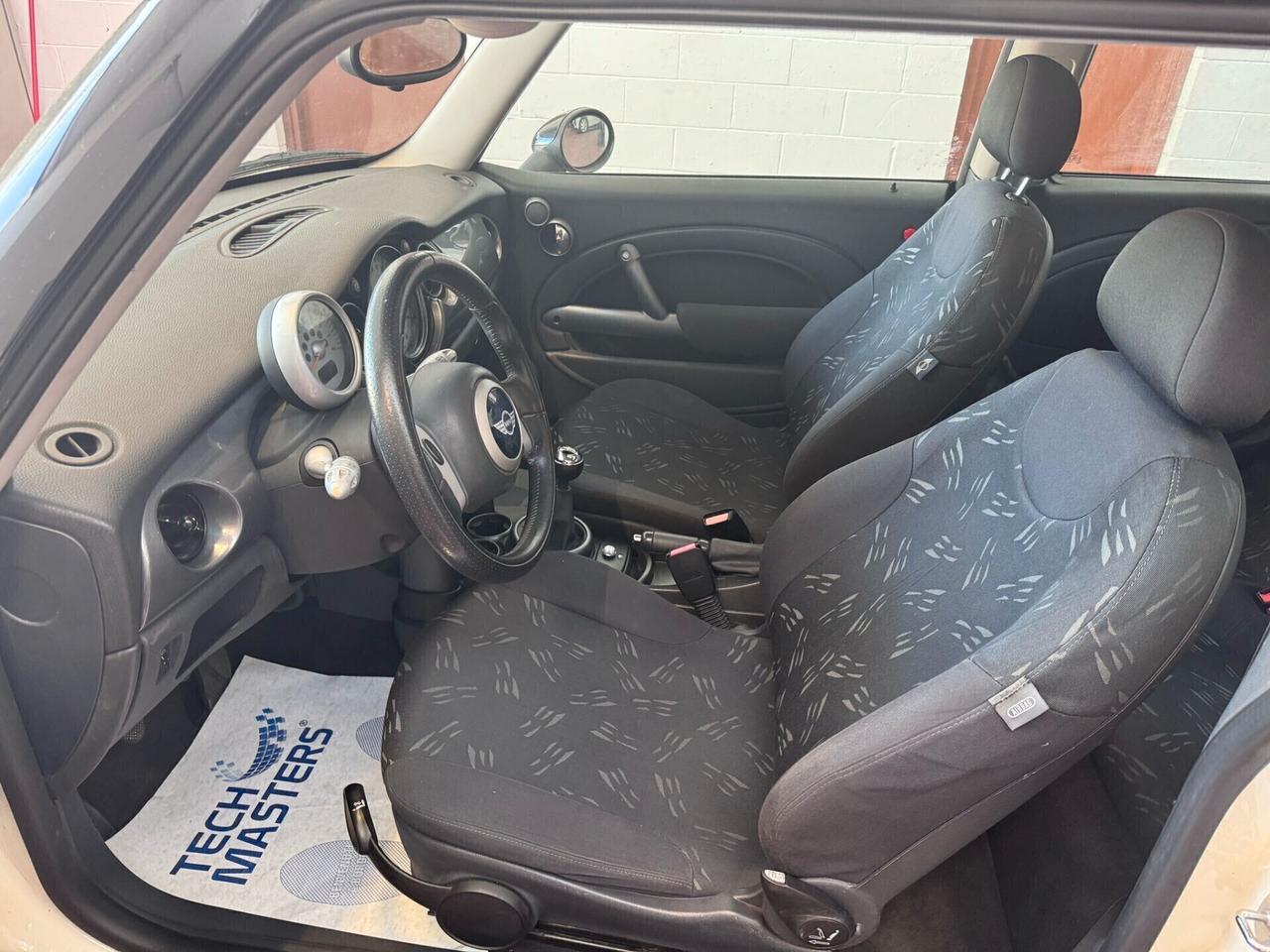 Mini Mini 1.6 16V One de luxe BENZINA NEOPAT