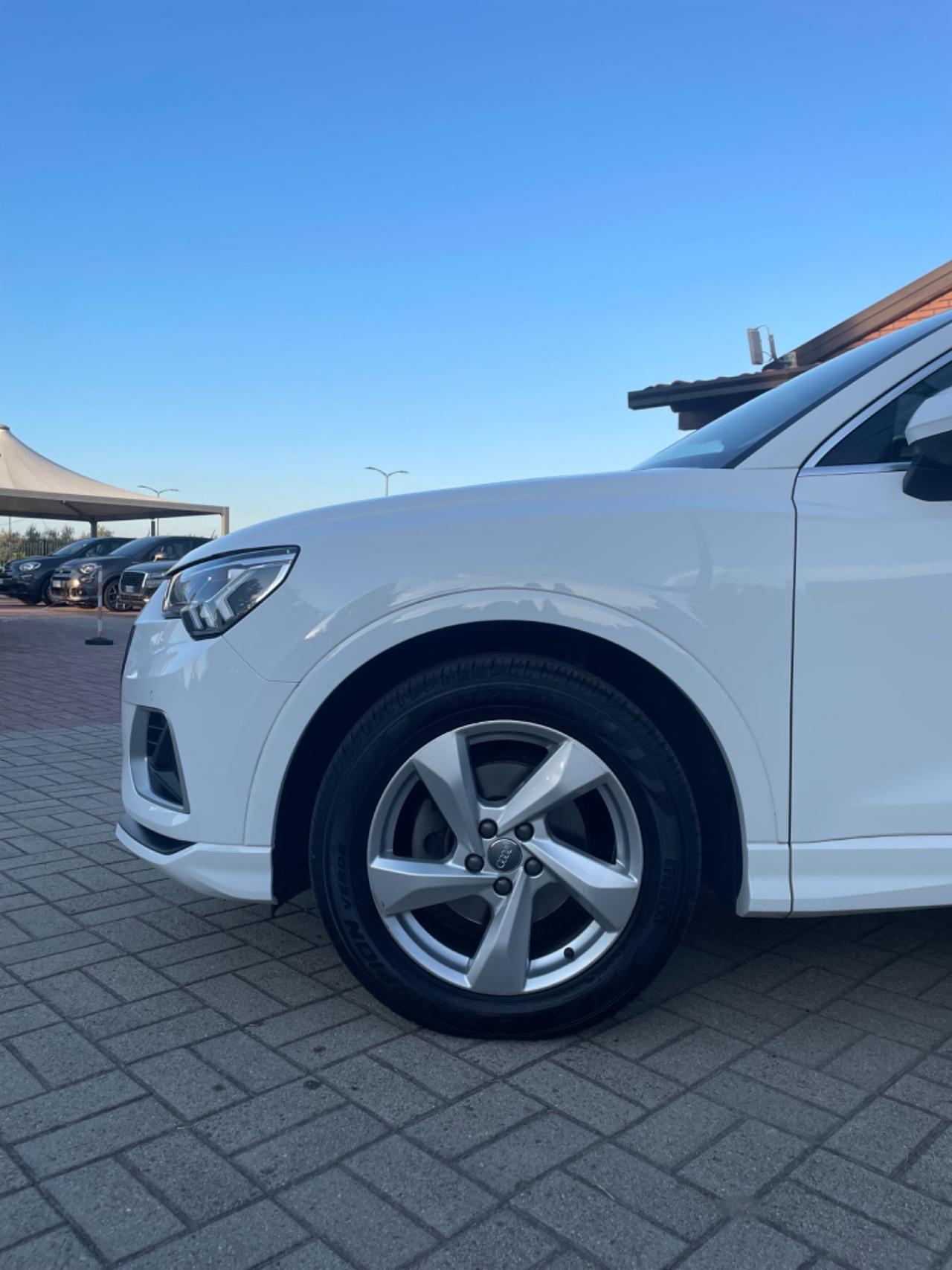 Audi Q3 35 TDI S tronic Business Advanced