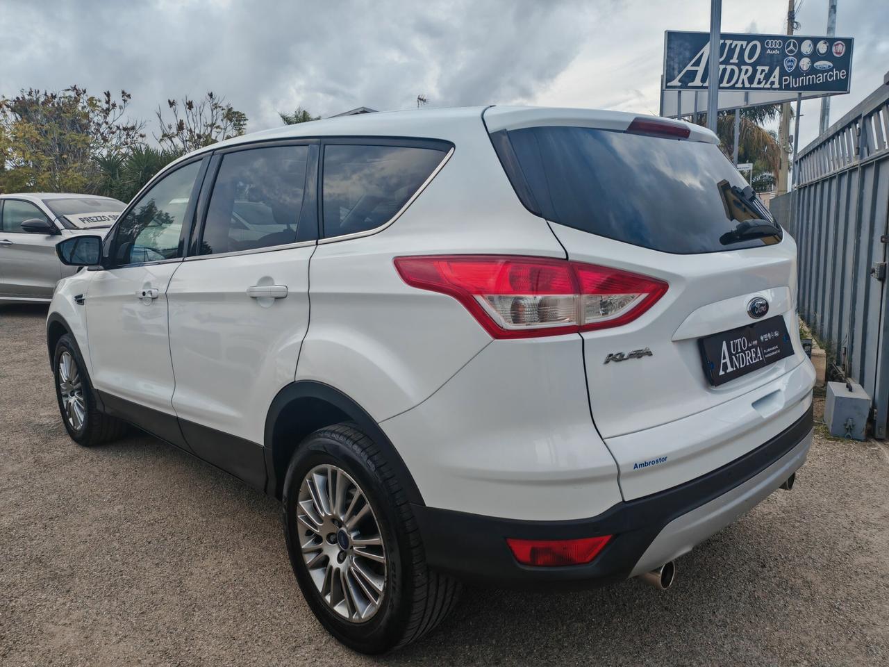 Ford Kuga 2.0 TDCI tetto navig cam pelle 2013
