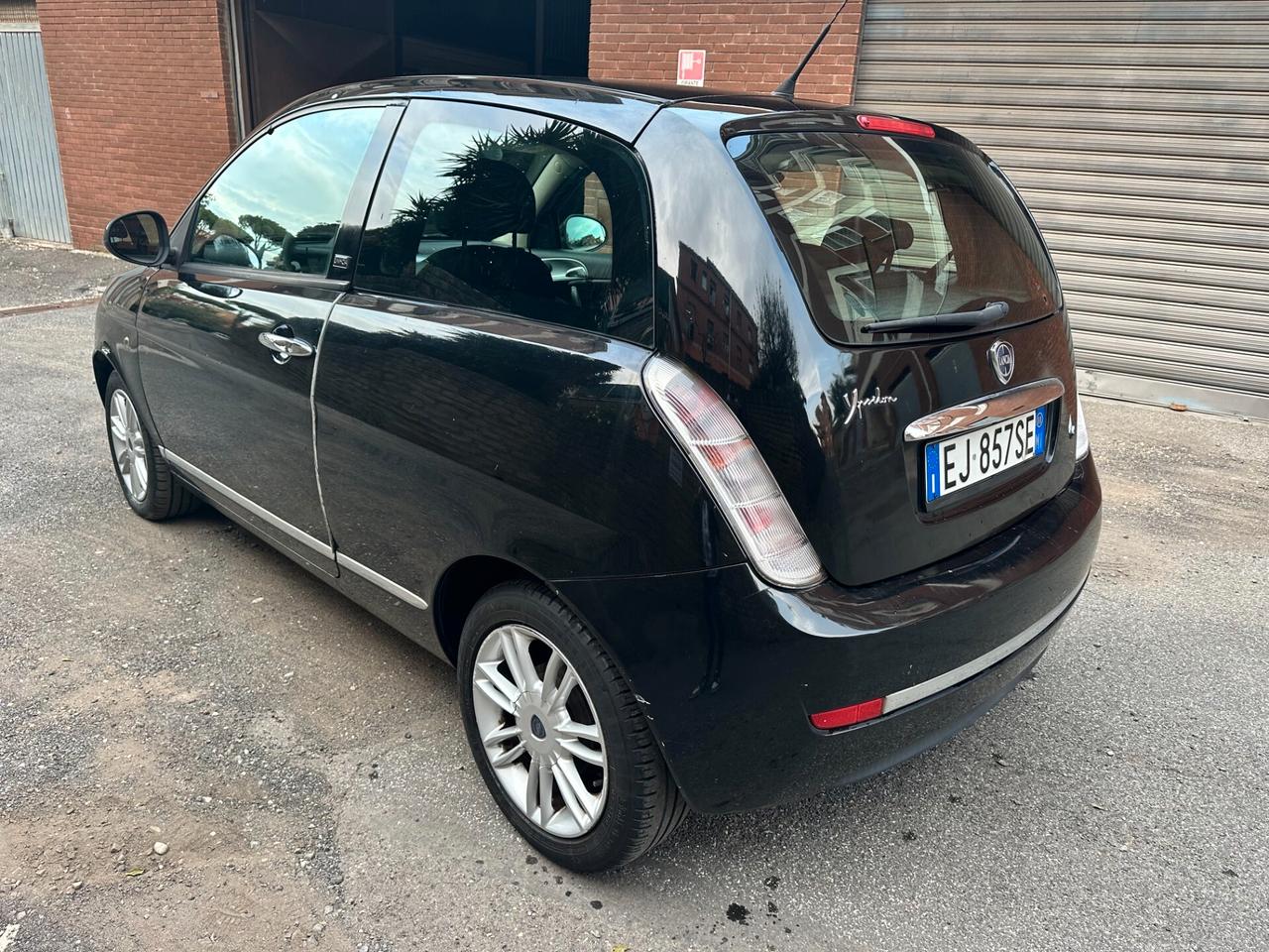 Lancia Ypsilon 1.2 69 CV Unyca *NEOPATENTATI*