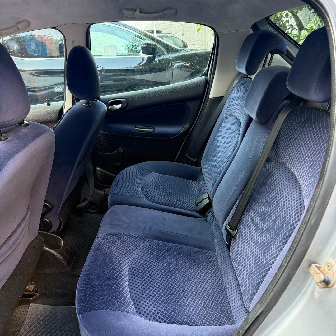 Peugeot 206 1.4 HDi **NEOPATENTATI**