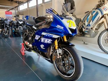 Yamaha YZF R6 (2008) – SOLO PISTA