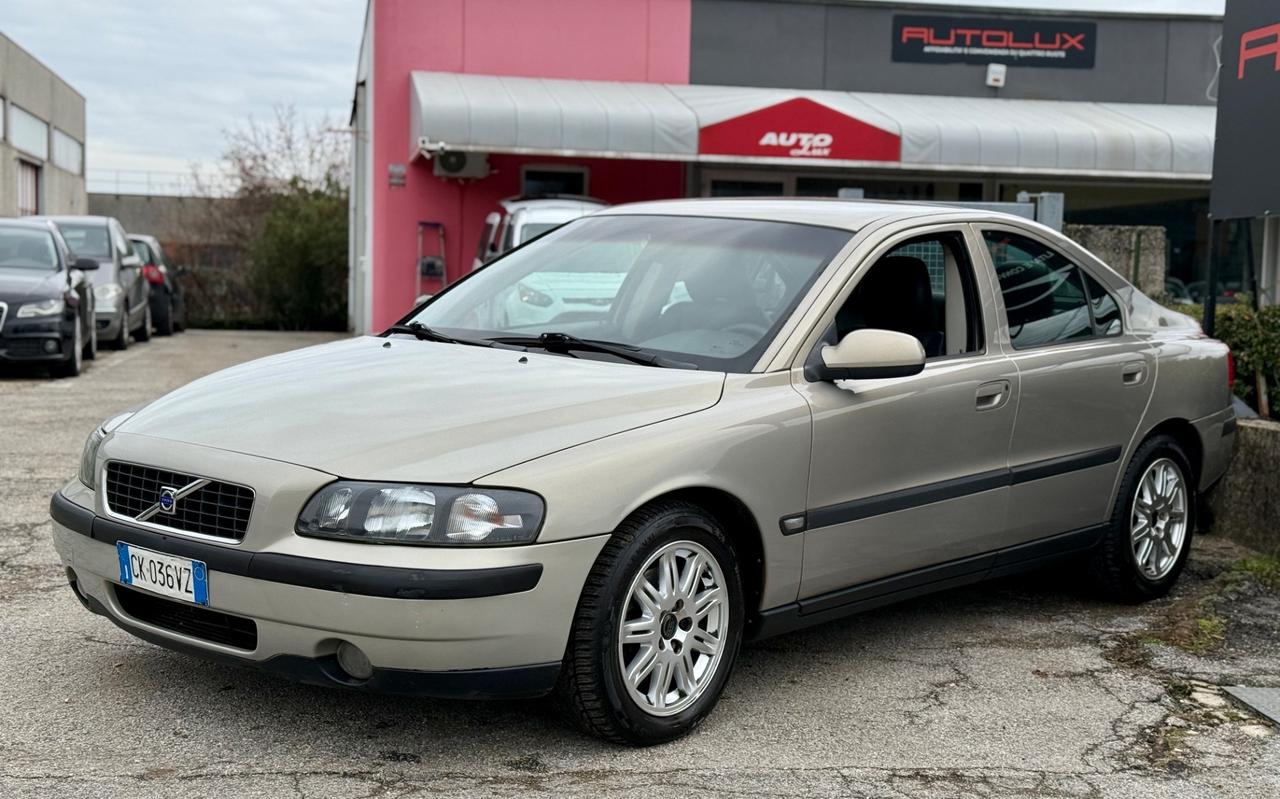 Volvo S60 2.4 D5 20V cat Optima GANCIO TRAINO