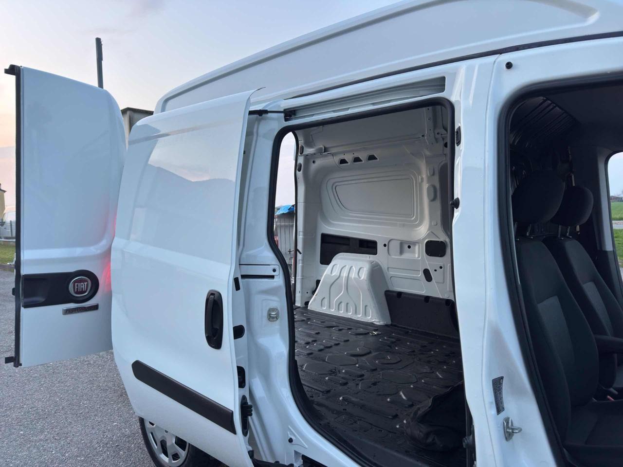 Fiat Doblo 1.6 MJT 105 CV PL TA XL MAXI N1 PASSO LUNGO-NAVI-
