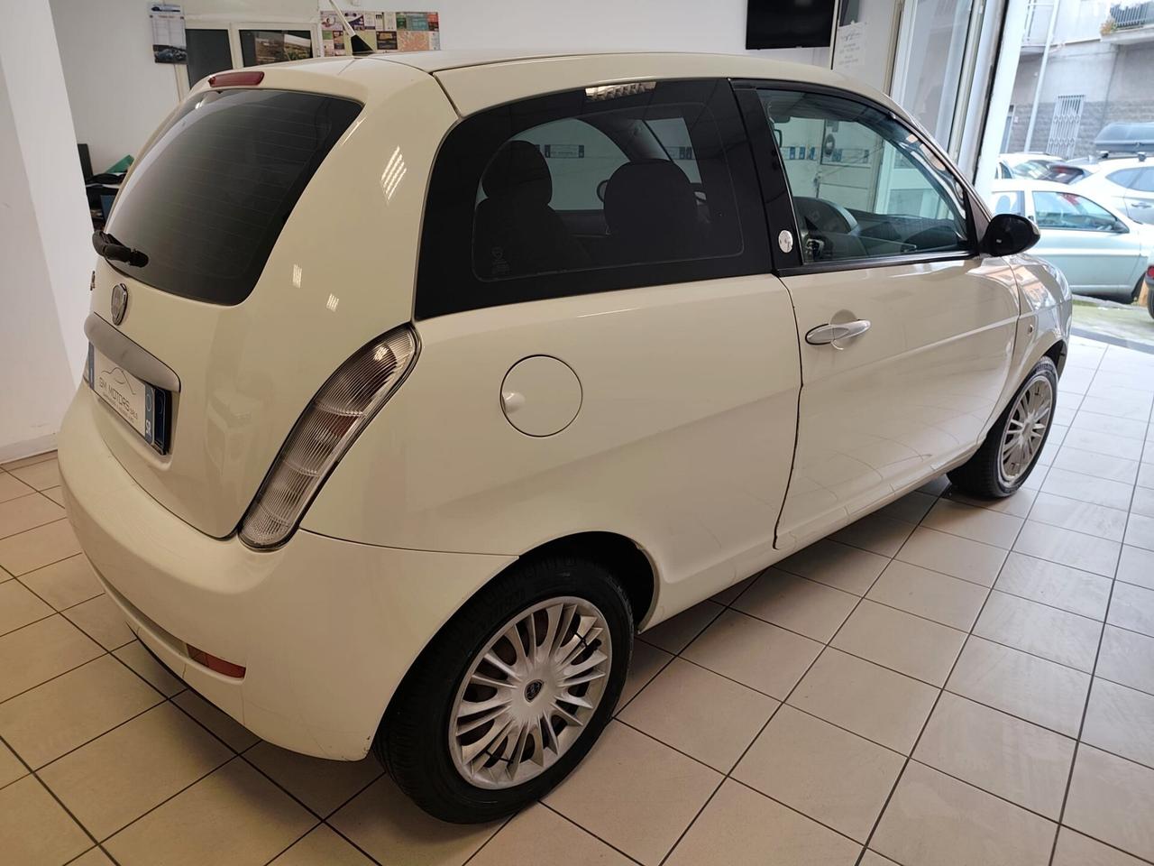 Lancia Ypsilon 1.4 Platino Ecochic GPL