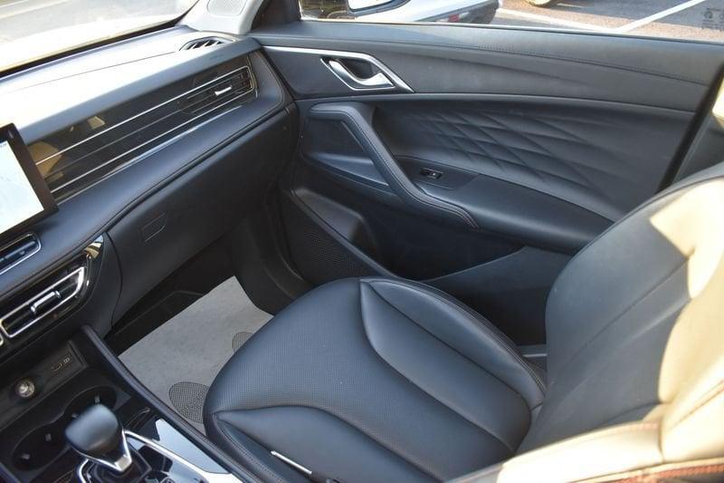 MG HS 1.5 T Luxury AT