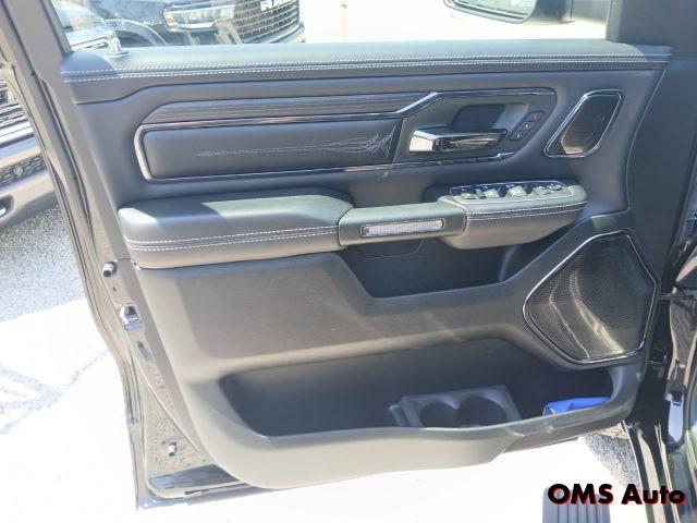 DODGE RAM 1500 5.7 GPL V8 Limited Night - N1