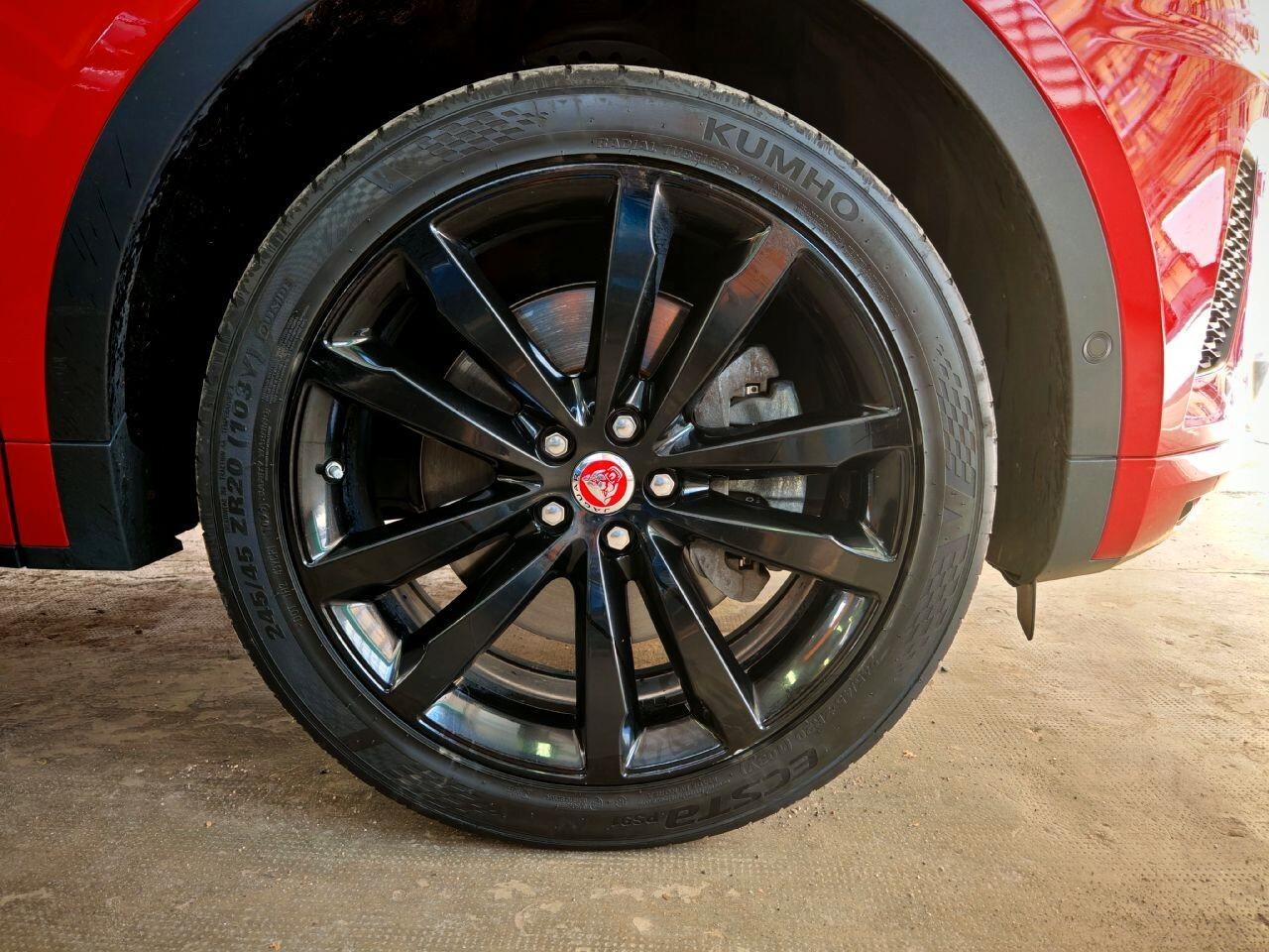 Jaguar E-Pace 2.0D AWD 240cv R-Dynamic My19