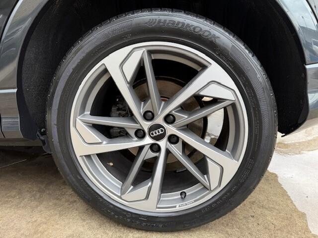 Audi Q3 40 TDI quattro S tronic S line edition