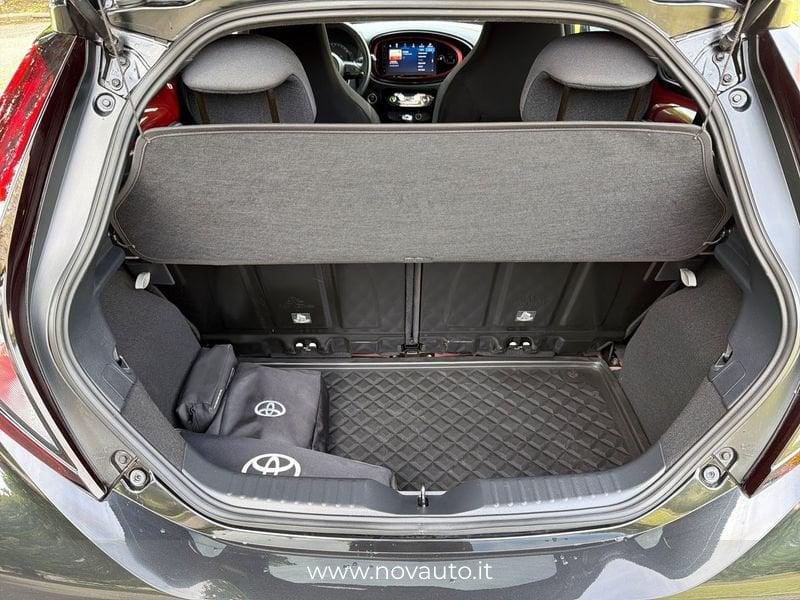 Toyota Aygo X 1.0B (72 CV) Lounge