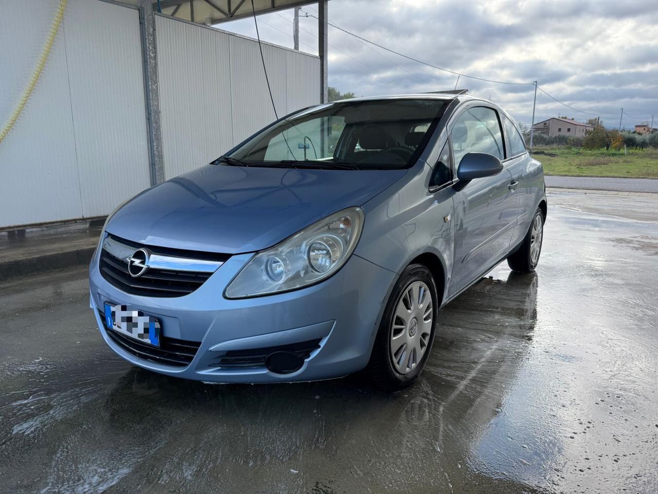 Opel Corsa 1.2 3 porte Club X neopatentati