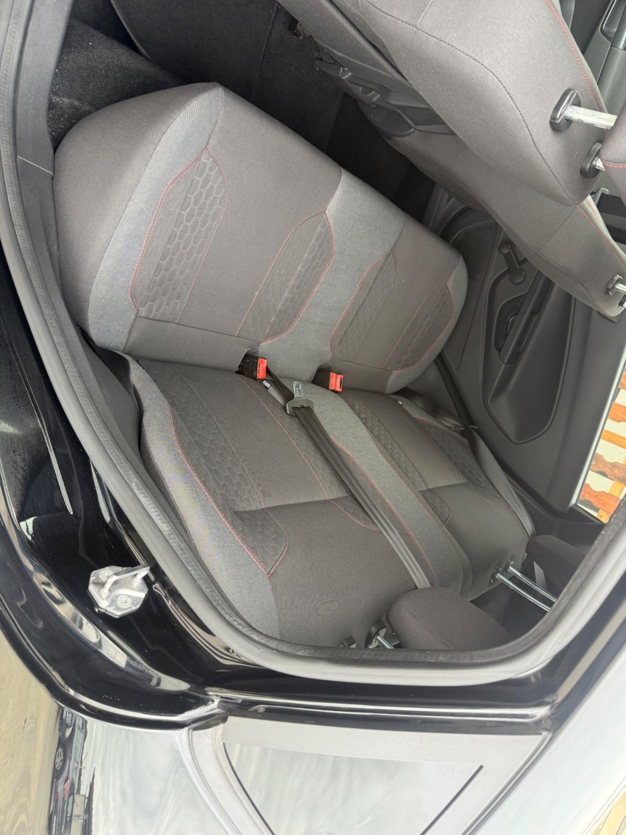 Ford Fiesta 1.5 TDCi 75CV 5 porte ST-Line