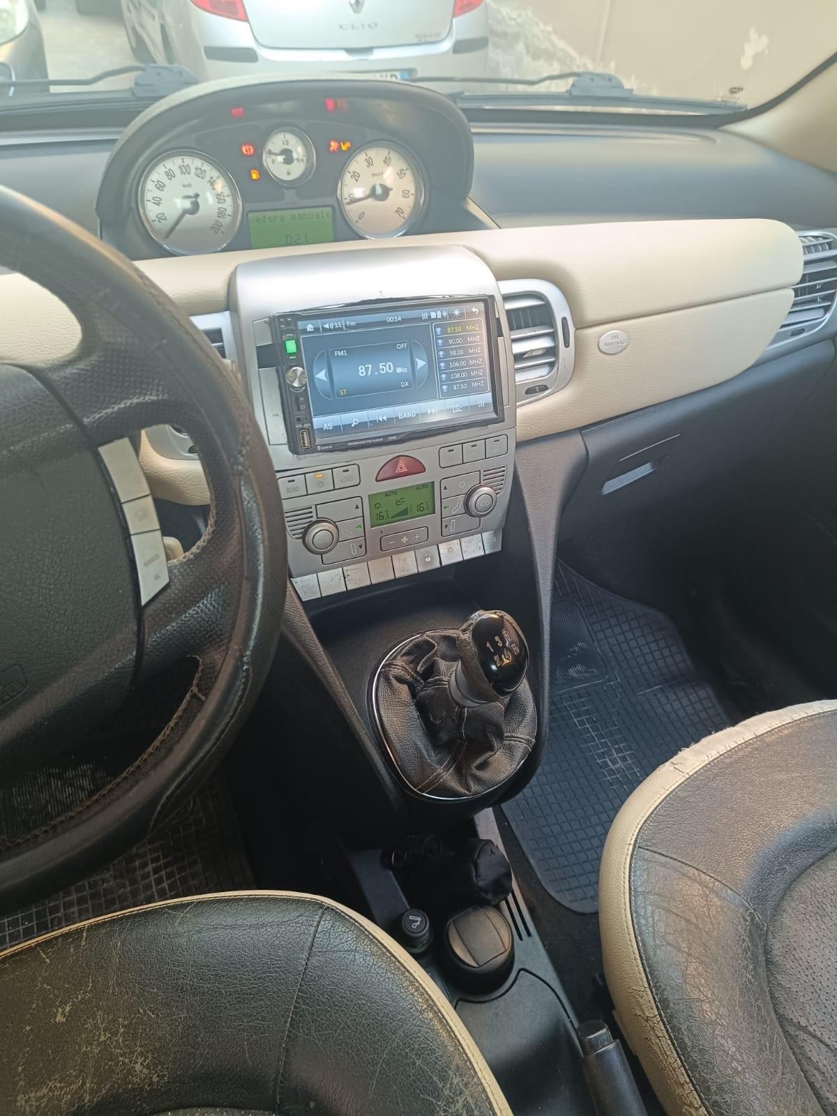 Lancia Ypsilon 1.4 Platino Ecochic GPL