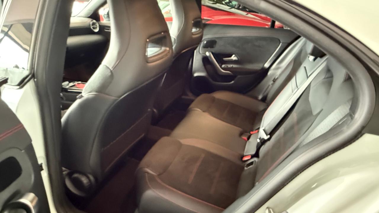 MERCEDES CLA 200 D AMG TETTO PREMIUM