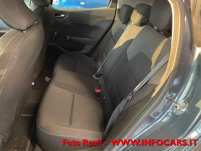 RENAULT Clio TCe 100 CV 5 porte Business Iva Esposta