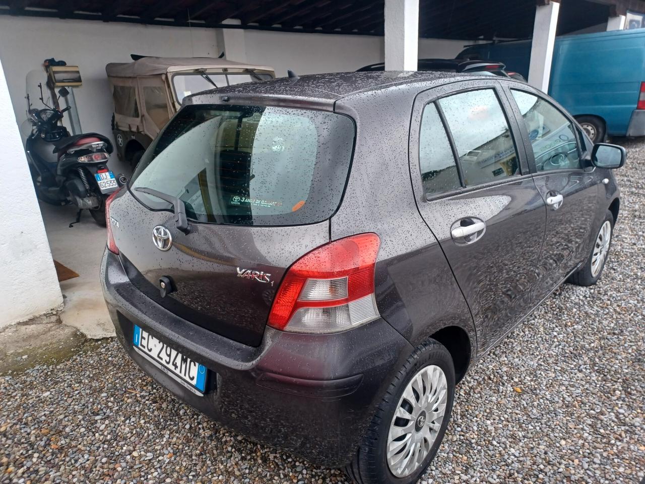 Toyota Yaris 1.0 5 porte****NEOPATENTATI ****