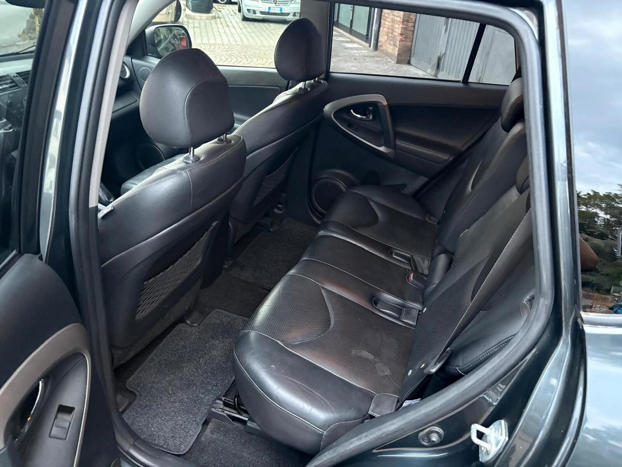 Toyota RAV 4 RAV4 2.2 D-4D 177 CV Luxury