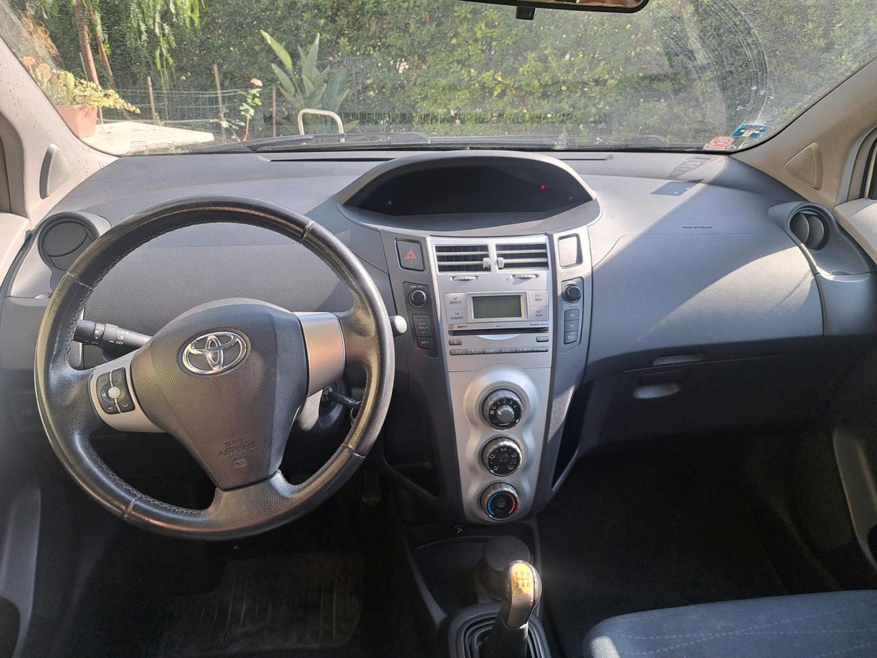 Toyota Yaris 1.0 5 porte