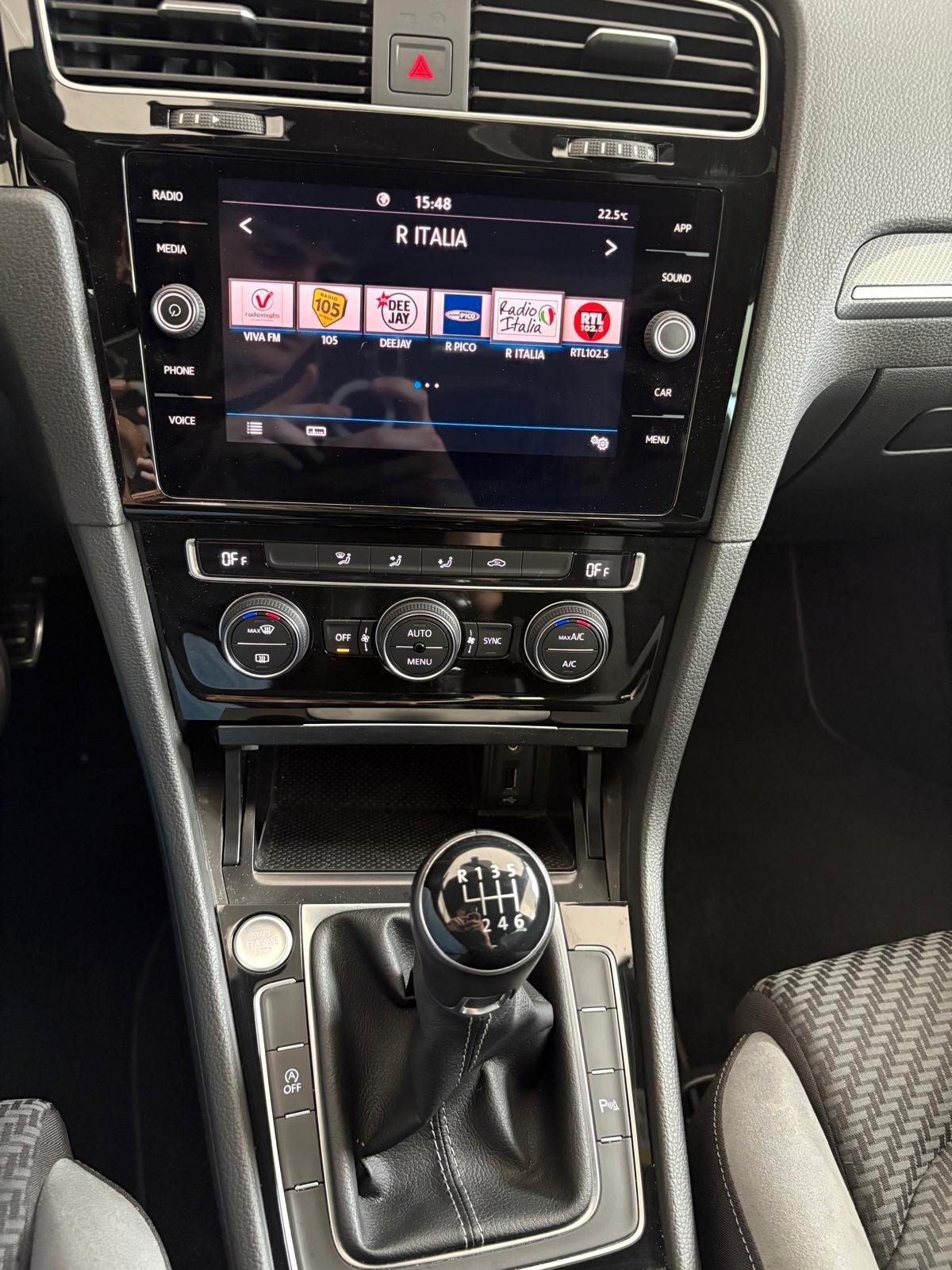 Volkswagen Golf 1.5 TSI 5p. R-LINE