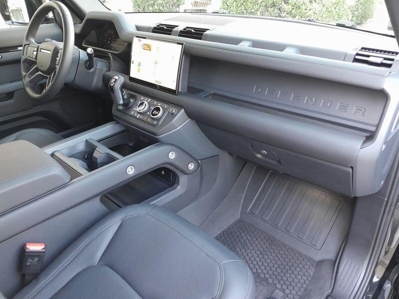 Land Rover Defender D200 AWD Auto 110 X-Dynamic SE IVA ESPOSTA