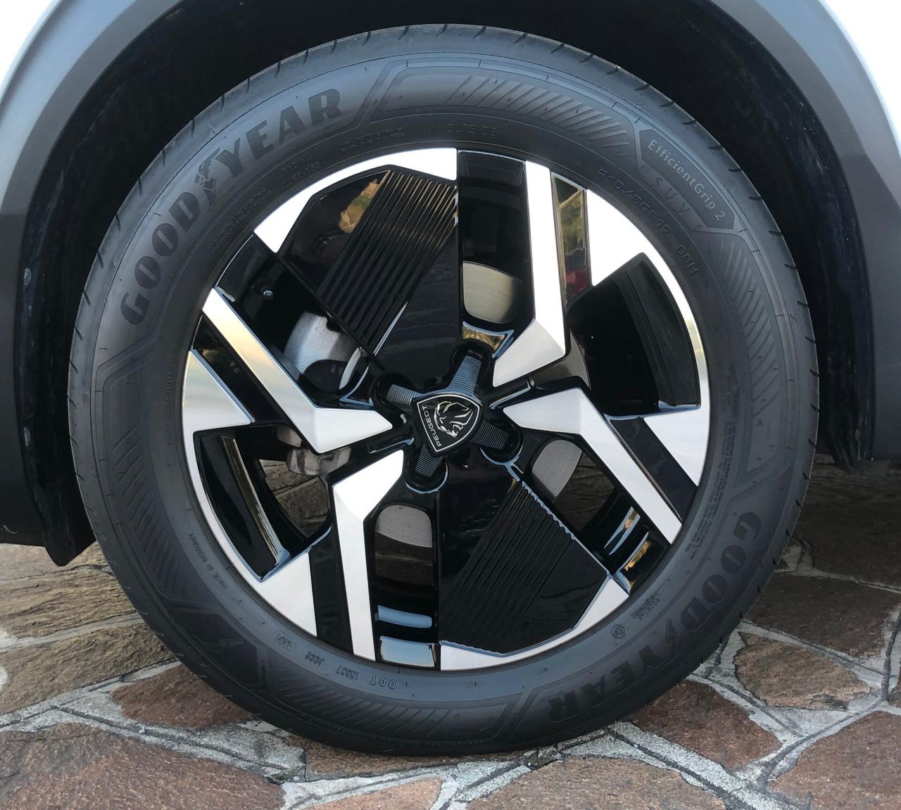 Peugeot 2008 PureTech 100 S&S Allure