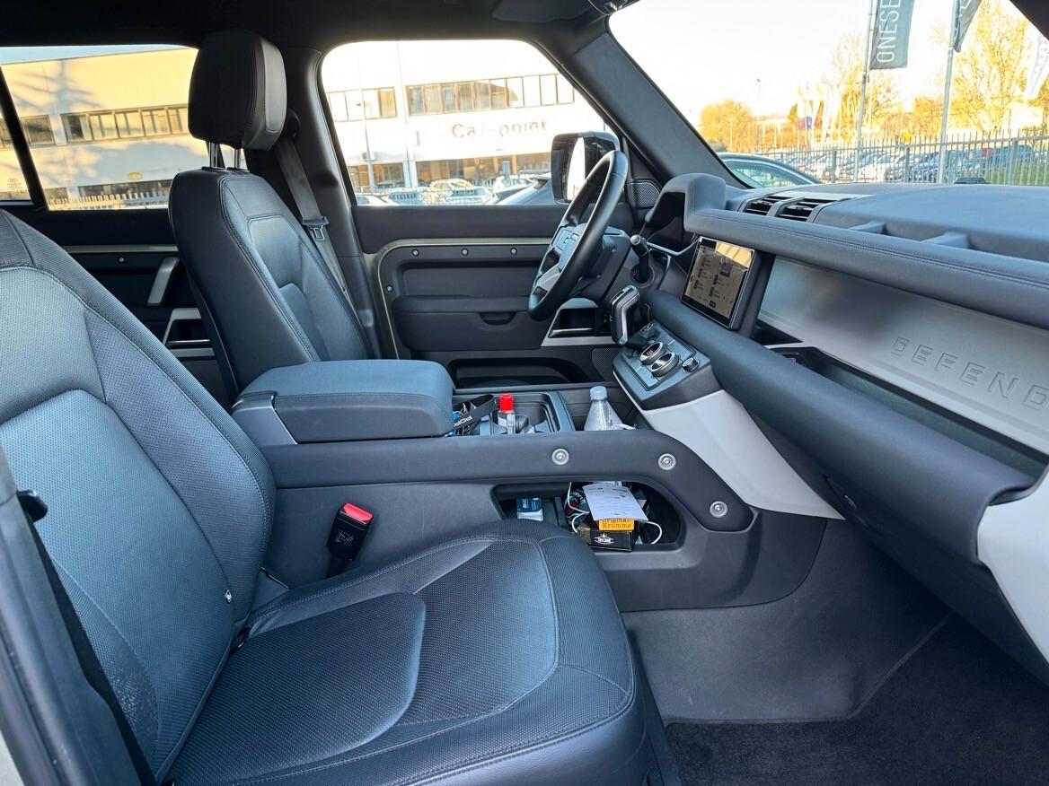 Land Rover Defender 110 3.0D I6 250 CV AWD Auto X-Dynamic SE