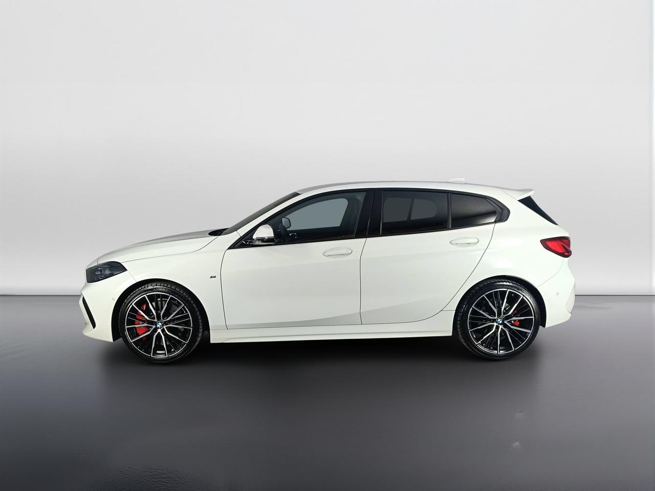 BMW Serie 1 F40 - 118d Msport auto