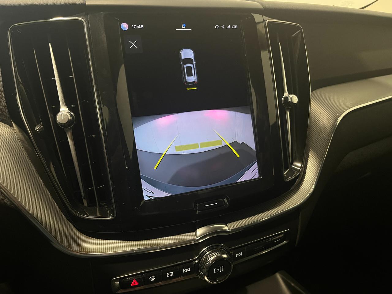 VOLVO XC60 B4 D PLUS DARK AWD AUTO