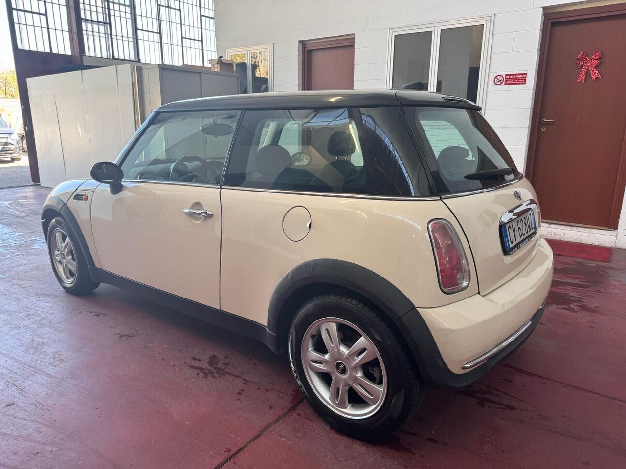 Mini Mini 1.6 16V One de luxe BENZINA NEOPAT