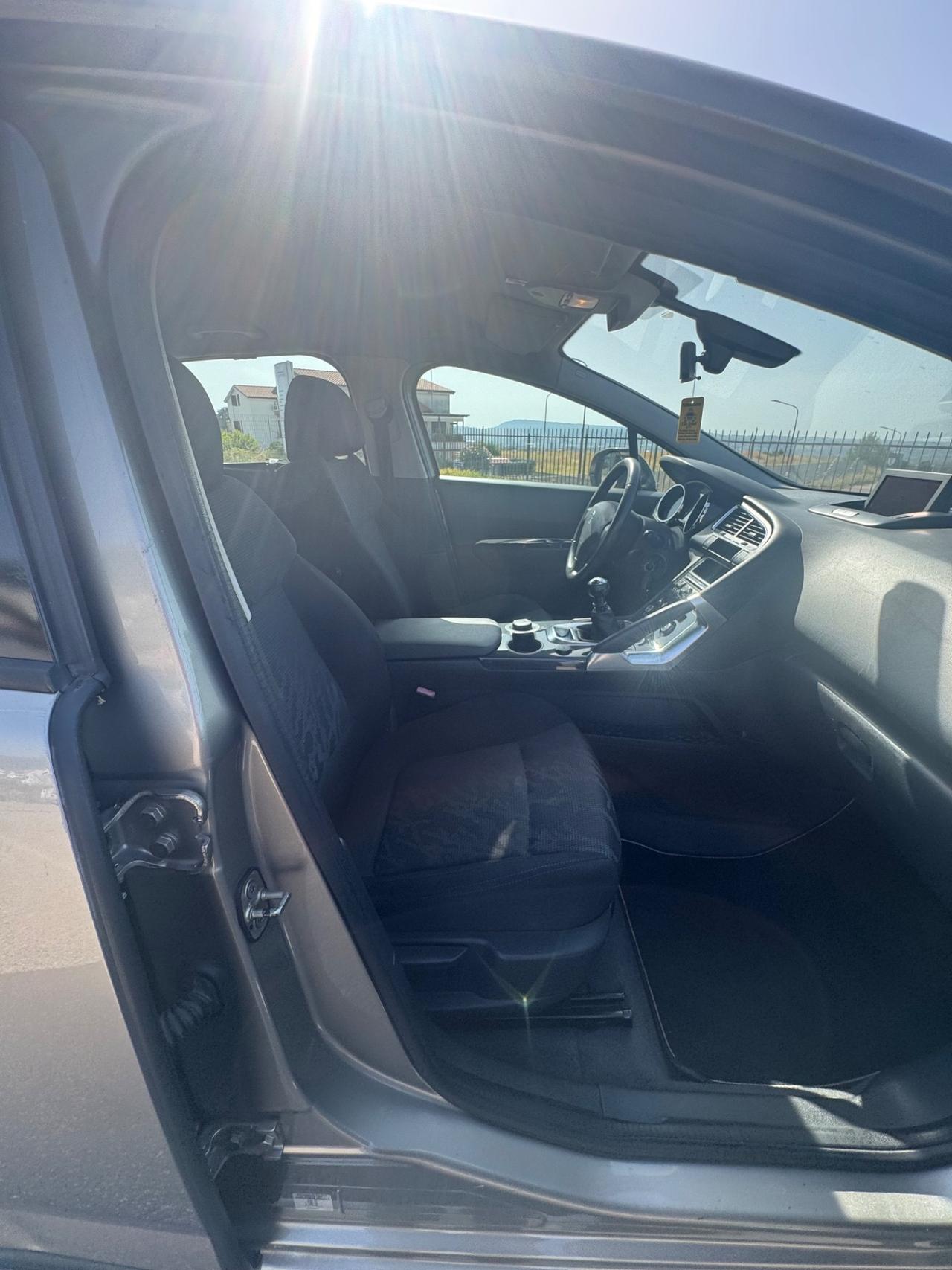 Peugeot 3008 1.6 HDi 115CV Business
