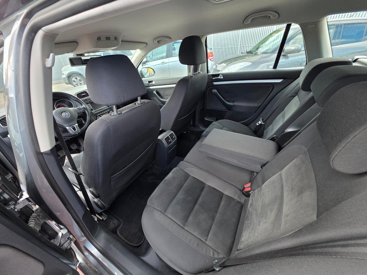 Volkswagen Golf Variant 2.0 TDI 140CV perfetta e garantita