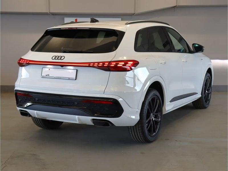 Audi Q5 TFSI 150kW S tronic S Line Edition Black Pack Gancio 20"