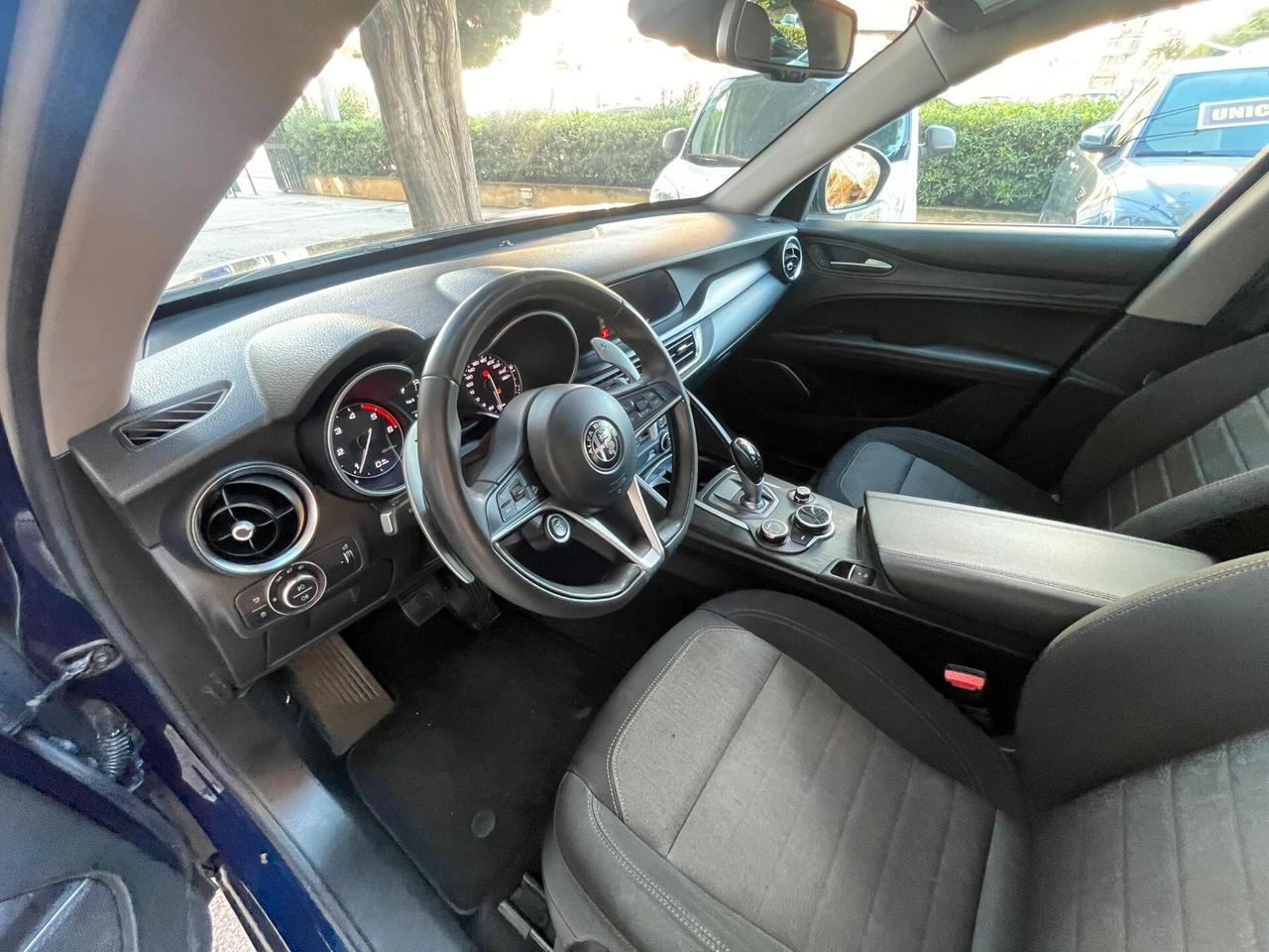 Alfa Romeo Stelvio 2.2 Turbodiesel 180 CV AT8 RWD Business