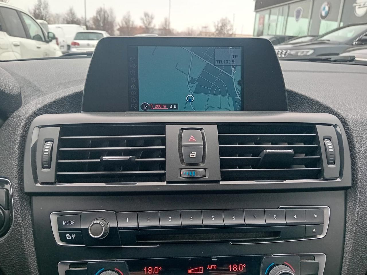 Bmw 118 118d 5p. Urban