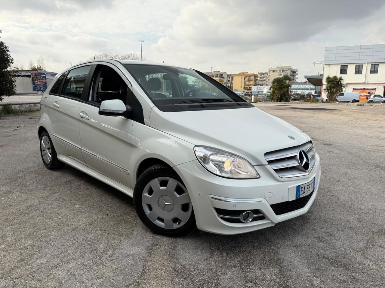 Mercedes-benz B 200 Restayling Premium Full Perfetta