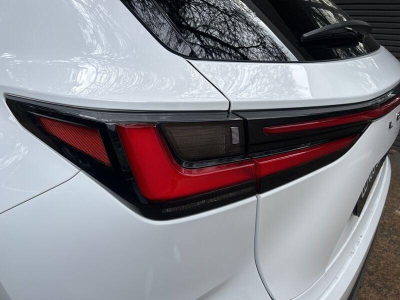 Lexus NX Plug-in 4WD F-Sport