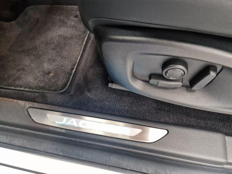 Jaguar E-Pace 1.5 P300e R-DYNAMIC SE AUTO 4WD - IVA ESPOSTA