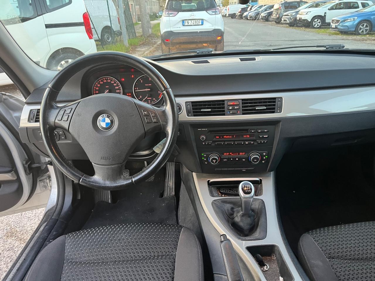 Bmw 318 318d 2.0 143CV cat MSport 2012