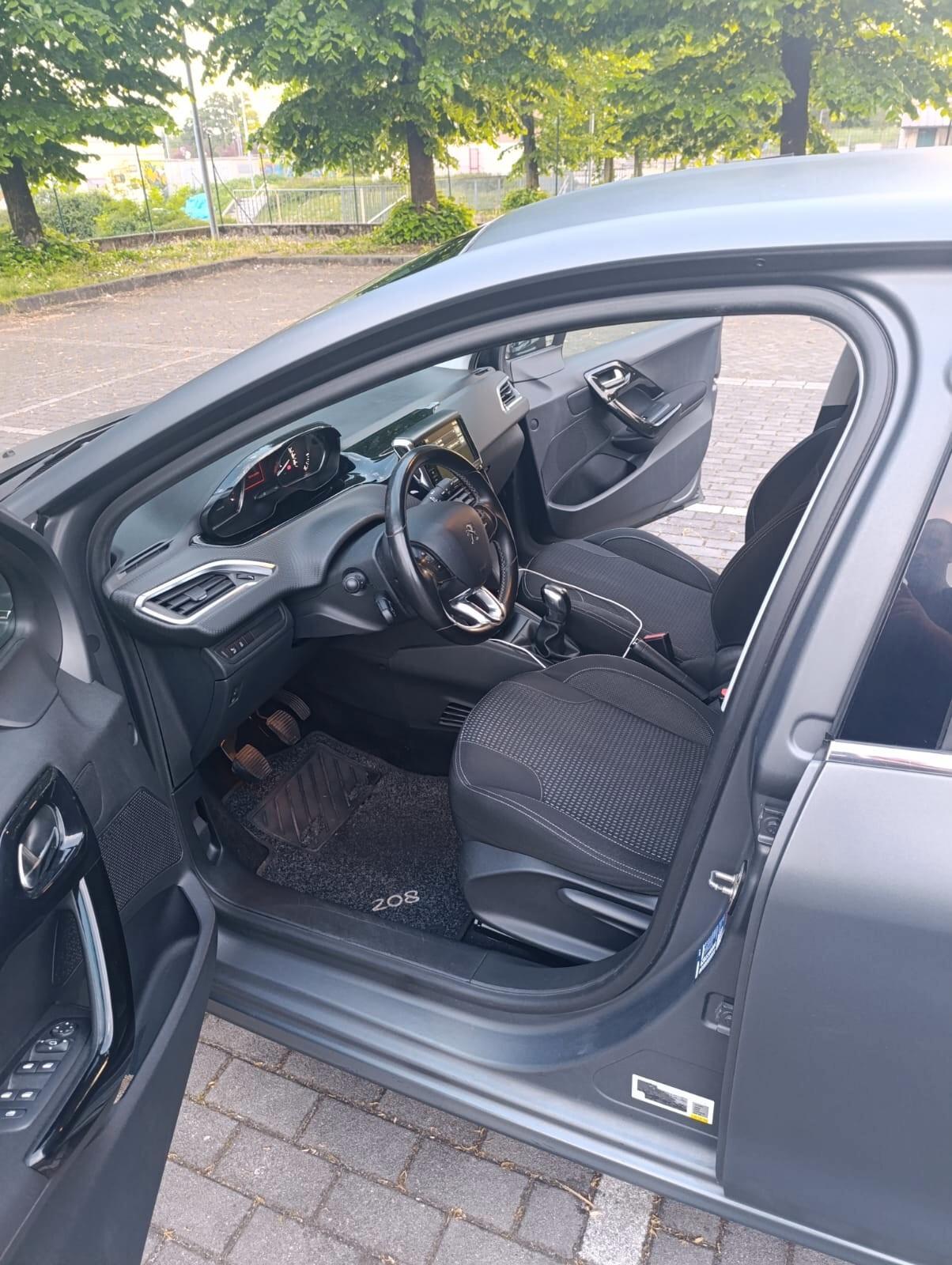 Peugeot 208 PureTech 82 ETG5 S&S 5 porte Allure