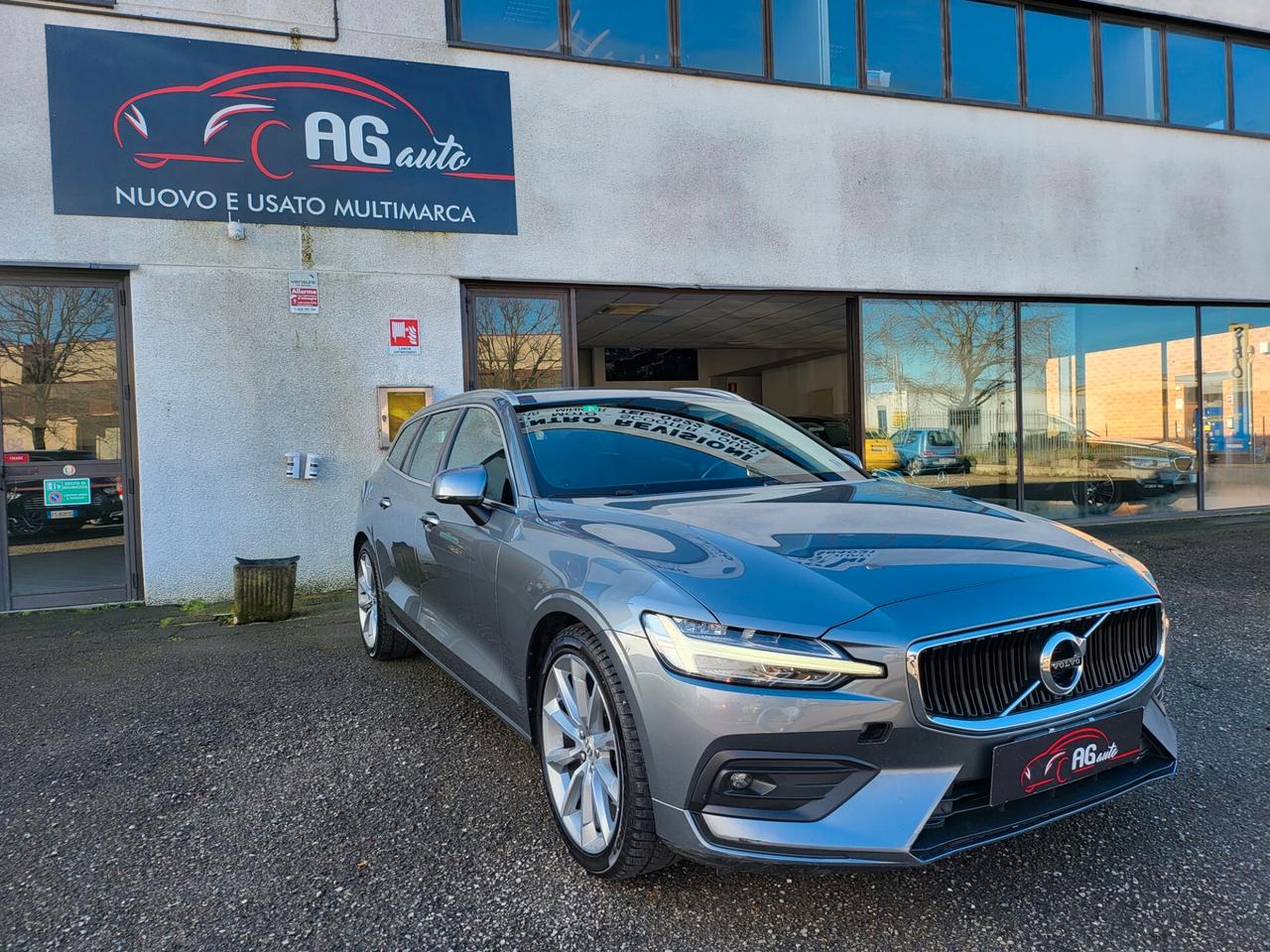 Volvo V60 B4 (d) Geartronic Momentum Business Pro