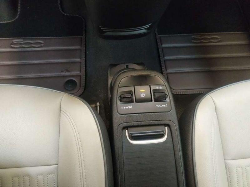 FIAT 500 500e 42 kWh La Prima