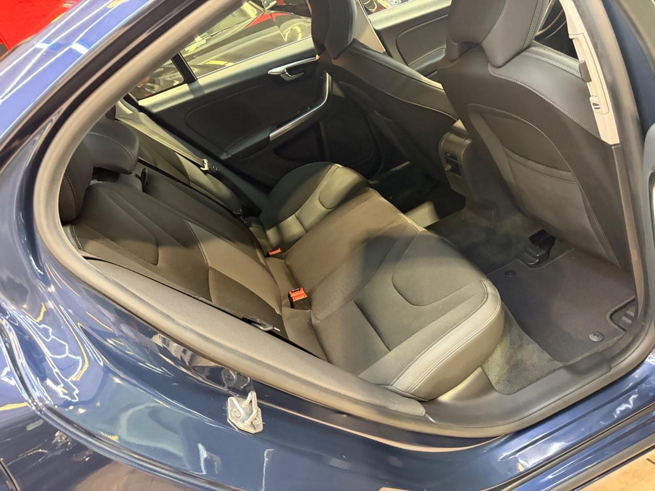 Volvo S60 D4 R-design Momentum unico proprietario