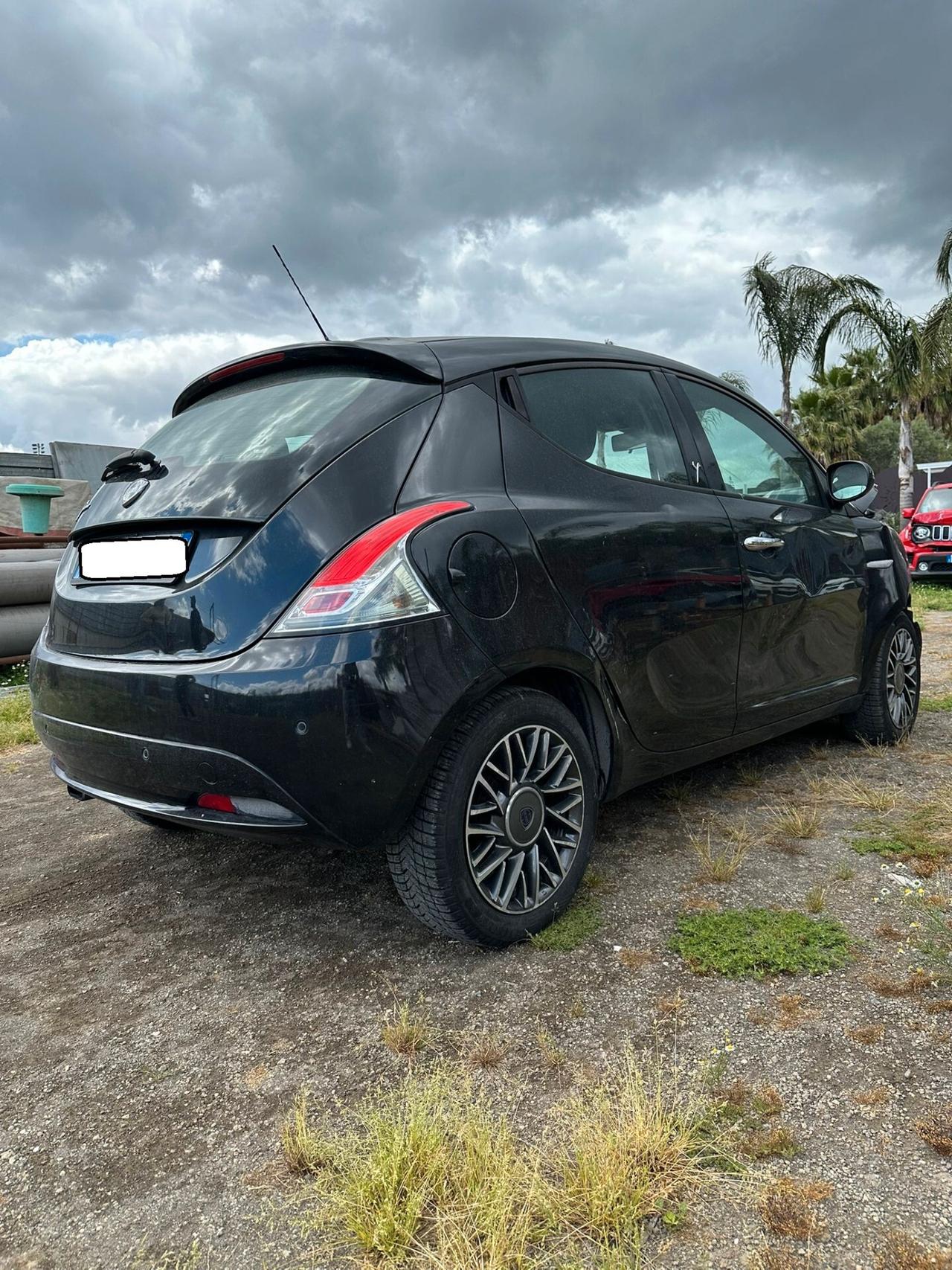 Lancia Ypsilon 1.2 69 CV BENZ/GPL SINISTRATA