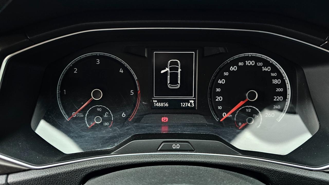 Volkswagen T-Roc 1.6 TDI SCR Business BlueMotion Technology
