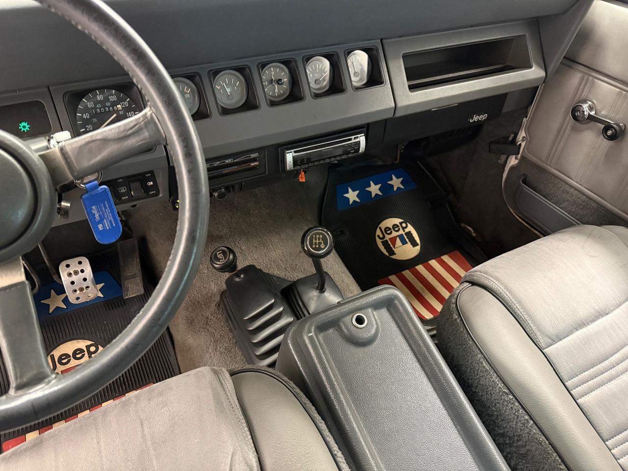 Jeep Wrangler 2.5 Laredo 130000km