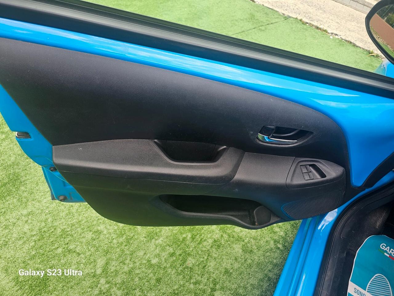 Toyota Aygo Connect 1.0 VVT-i 72 CV 5 porte x-clusiv