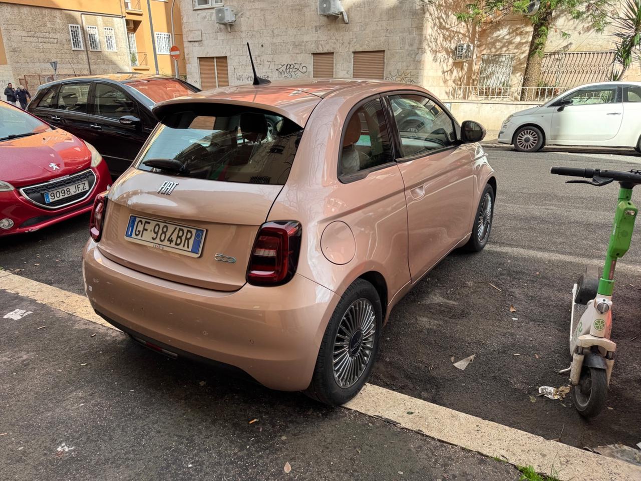 Fiat 500 500e Berlina 42 kWh Icon Led sensori parcheggio