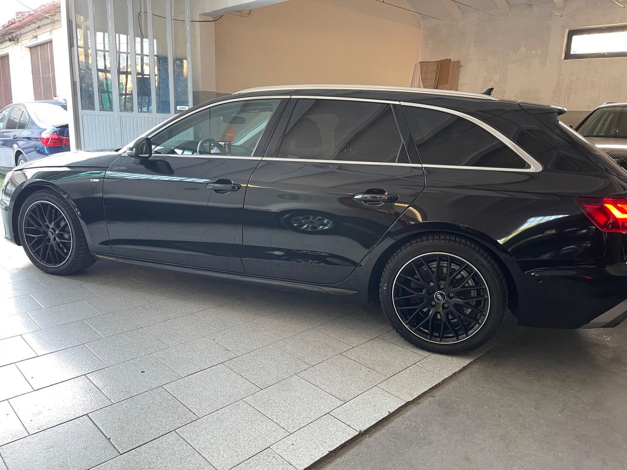 Audi A4 Avant 40 TDI quattro S tronic line edition