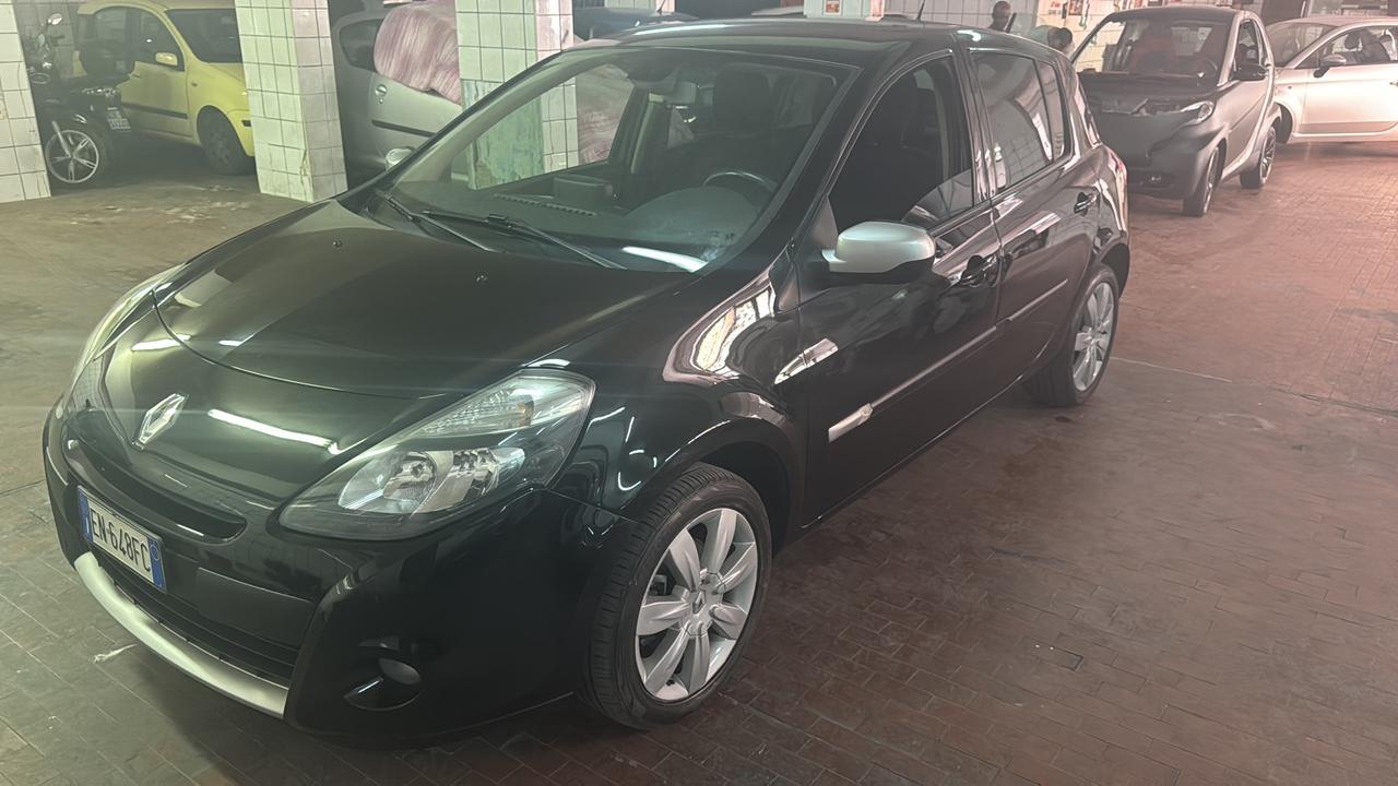 Renault Clio 1.2 16V 5 porte Luxe