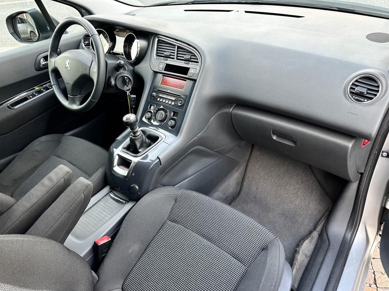 Peugeot 5008 - 1.6Hdi 110CV - 7 POSTI